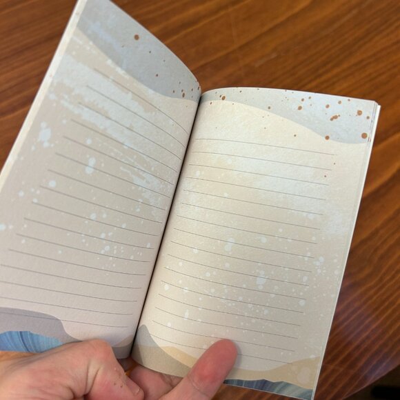 Collection of assorted planners and journals - Picture 3 of 9